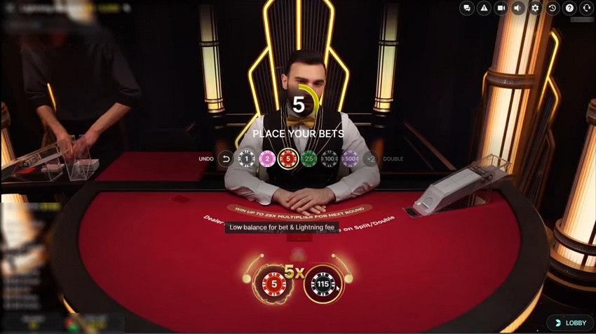 Интерфейс блэкджека в режиме лайв